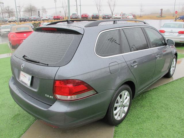 Volkswagen Jetta 2010 photo 1