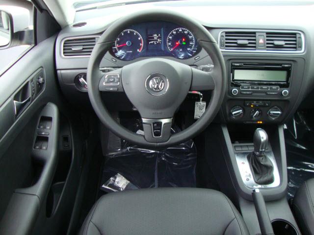 Volkswagen Jetta 2011 photo 1