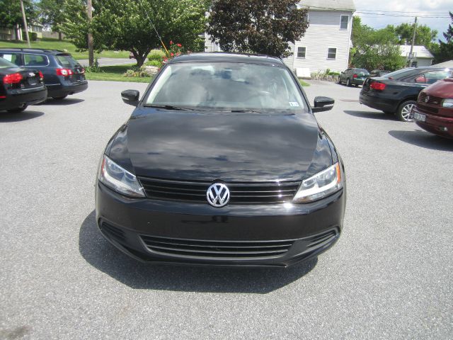 Volkswagen Jetta 2011 photo 2