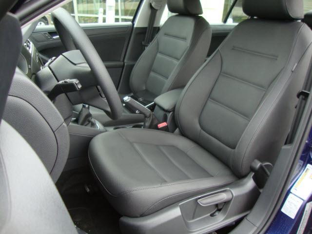Volkswagen Jetta 2011 photo 3