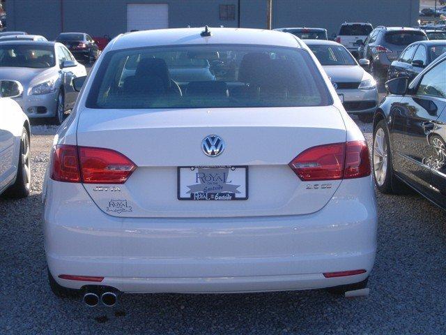 Volkswagen Jetta Prerunner TRD Sport Sedan