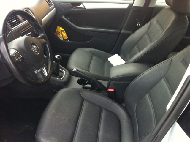 Volkswagen Jetta CD With MP3 Sedan