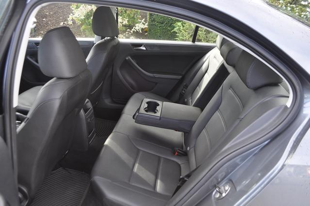 Volkswagen Jetta 2011 photo 2