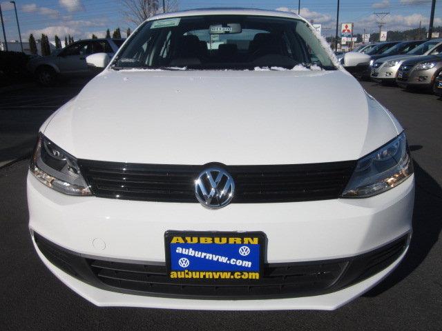 Volkswagen Jetta 2011 photo 2
