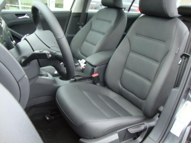 Volkswagen Jetta 2011 photo 2