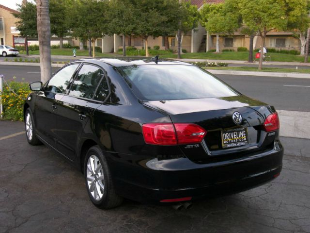 Volkswagen Jetta 2011 photo 4