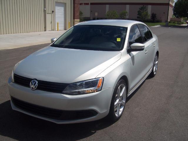 Volkswagen Jetta 2011 photo 2