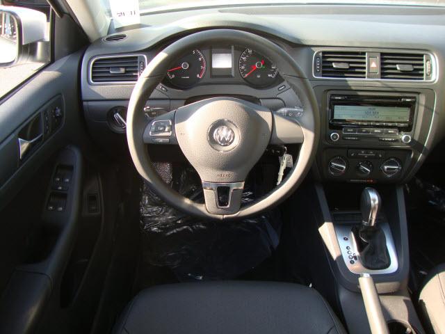 Volkswagen Jetta 2011 photo 1