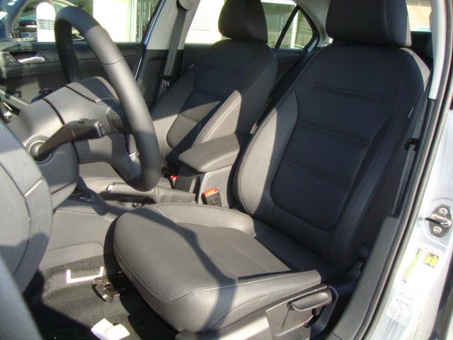 Volkswagen Jetta 2011 photo 2