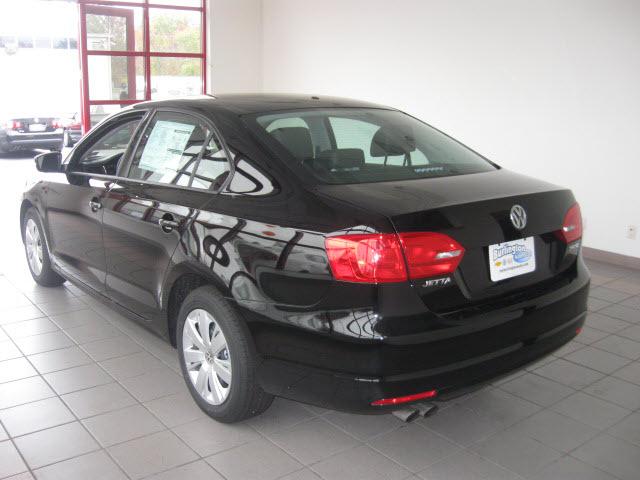 Volkswagen Jetta SE Sedan