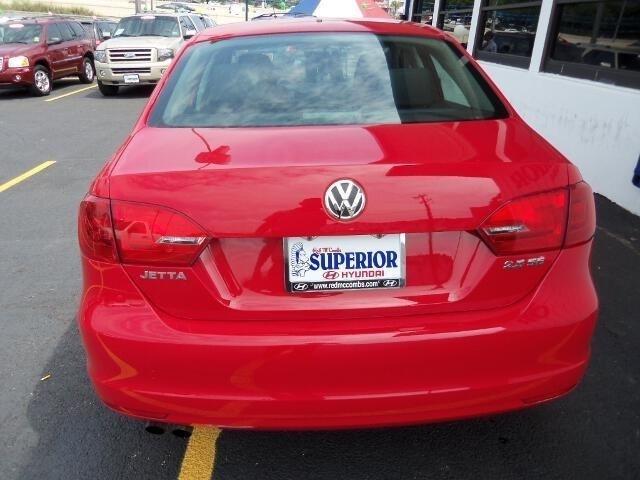 Volkswagen Jetta 2011 photo 4