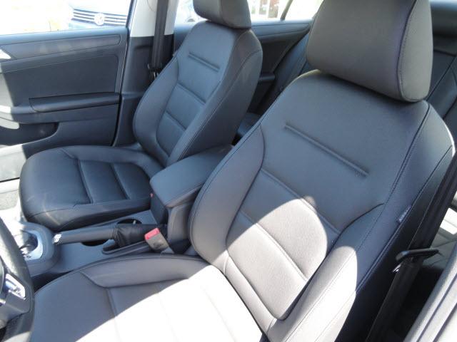 Volkswagen Jetta 2011 photo 3