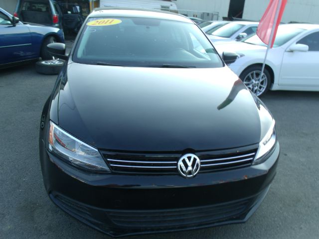 Volkswagen Jetta 2011 photo 2
