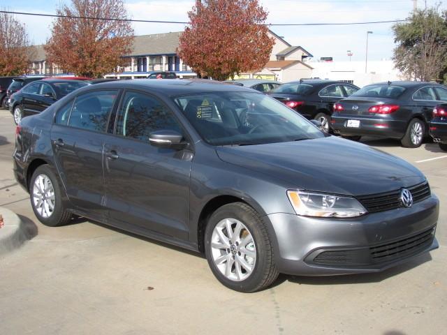 Volkswagen Jetta 2011 photo 2