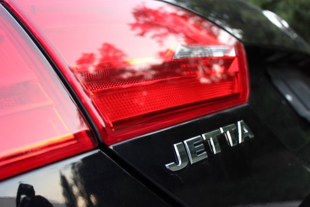 Volkswagen Jetta SE Sedan