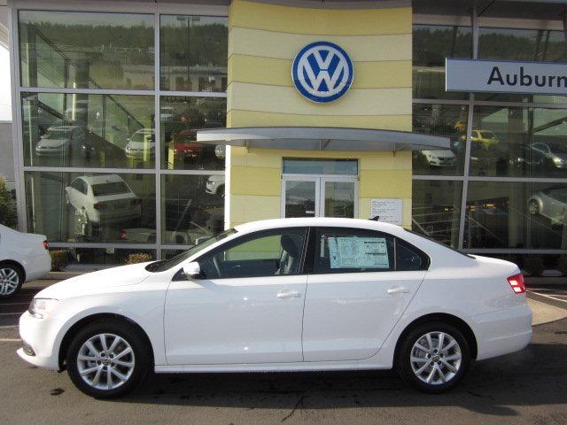 Volkswagen Jetta 2011 photo 2