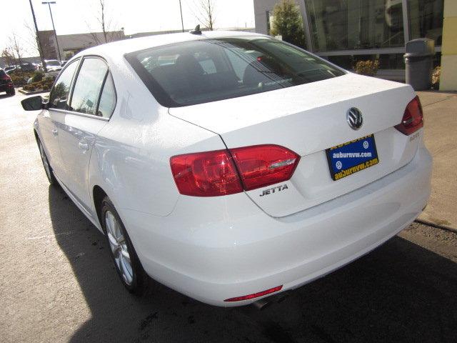 Volkswagen Jetta 2011 photo 3