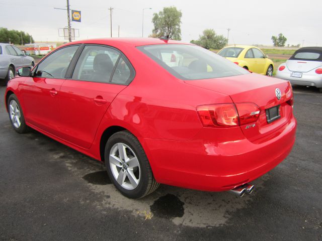 Volkswagen Jetta 2011 photo 2