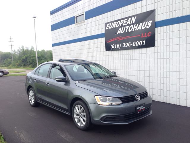 Volkswagen Jetta 2011 photo 2