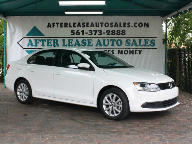 Volkswagen Jetta 2011 photo 1
