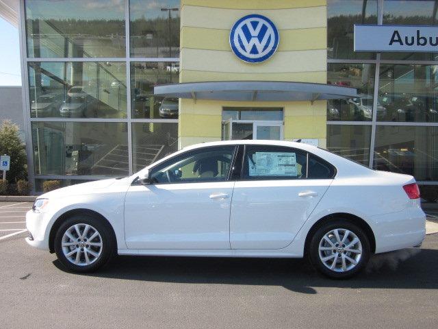 Volkswagen Jetta SE Sedan