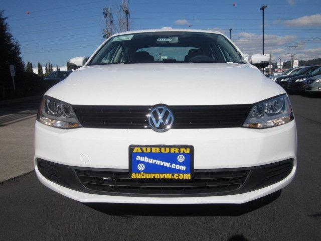 Volkswagen Jetta 2011 photo 2