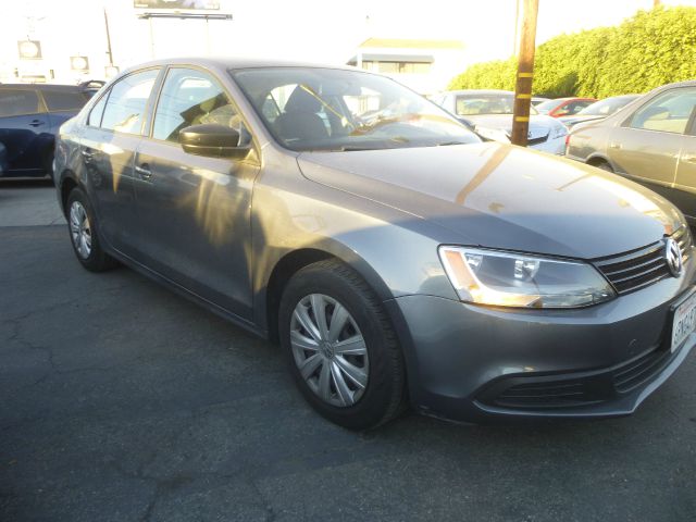 Volkswagen Jetta 2011 photo 2