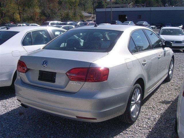 Volkswagen Jetta 2011 photo 2