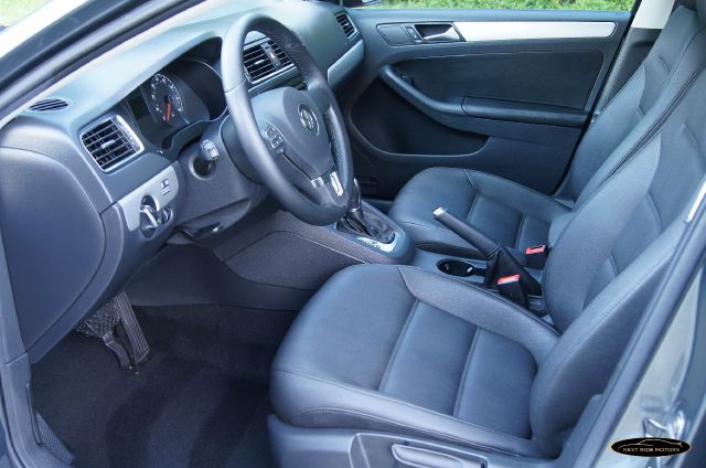 Volkswagen Jetta 2011 photo 1