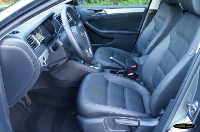 Volkswagen Jetta 2011 photo 4