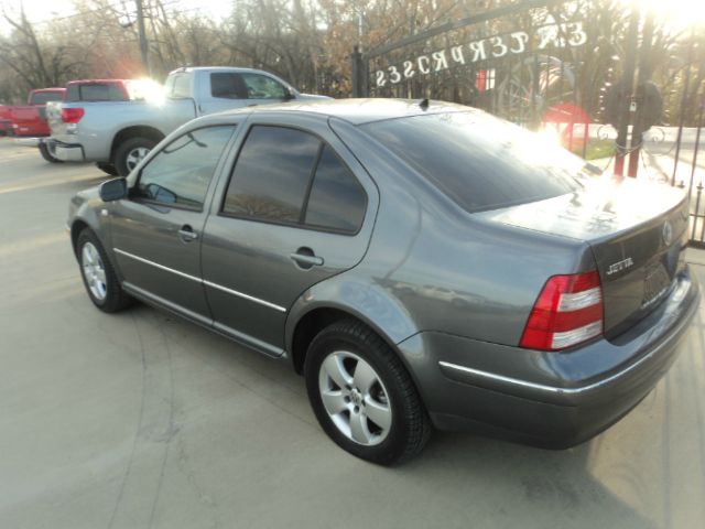 Volkswagen Jetta 2011 photo 4