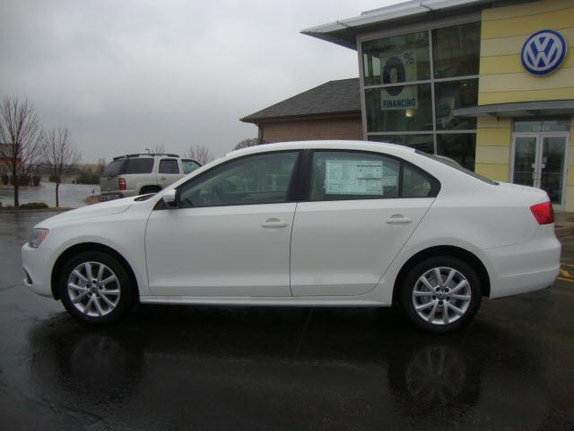 Volkswagen Jetta 2011 photo 1