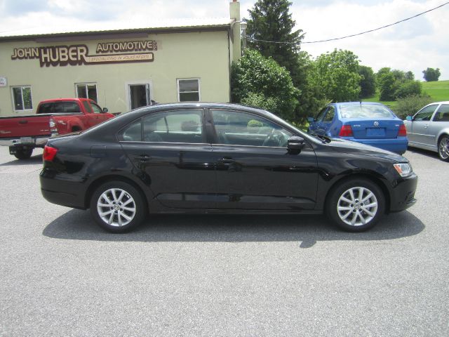Volkswagen Jetta 2011 photo 3