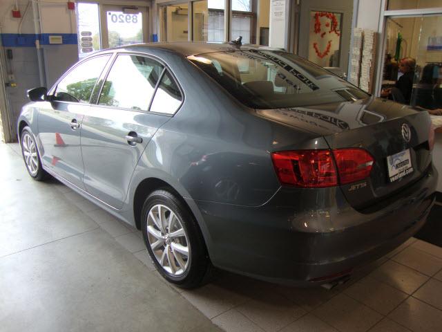 Volkswagen Jetta 2011 photo 1