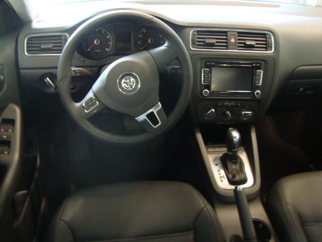 Volkswagen Jetta 2011 photo 2