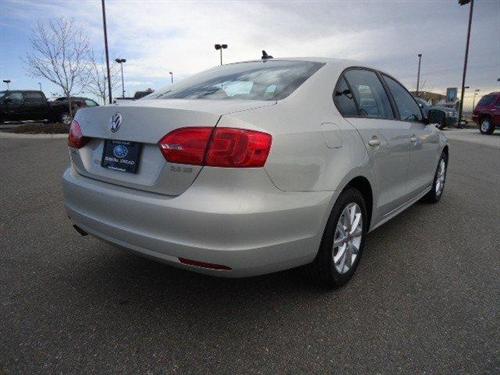 Volkswagen Jetta 2012 photo 2