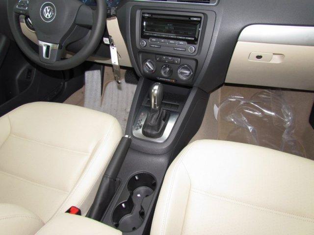 Volkswagen Jetta 2012 photo 5