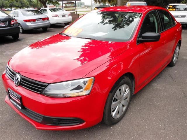 Volkswagen Jetta 2012 photo 2