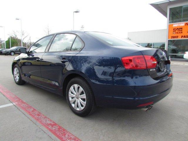 Volkswagen Jetta 2012 photo 2