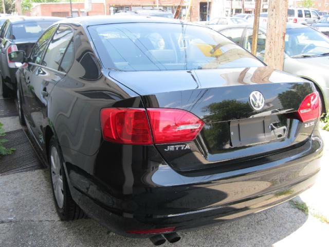 Volkswagen Jetta 2012 photo 2