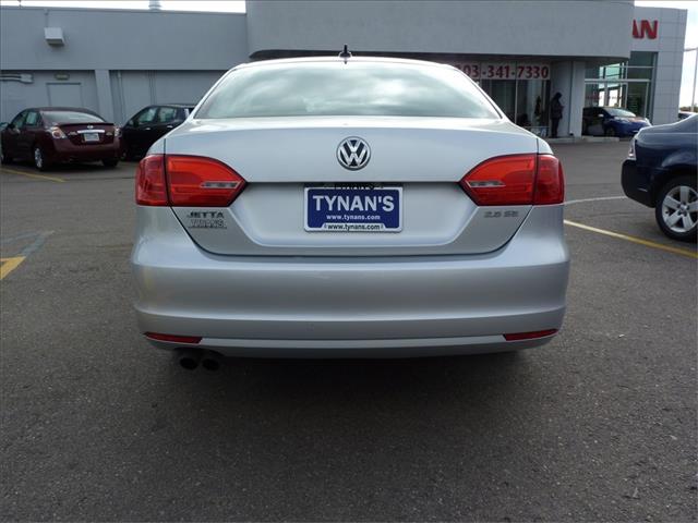 Volkswagen Jetta 2012 photo 2