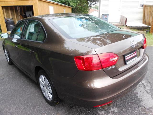 Volkswagen Jetta 2012 photo 3