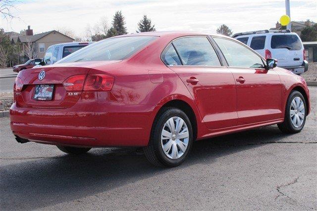 Volkswagen Jetta 2012 photo 2