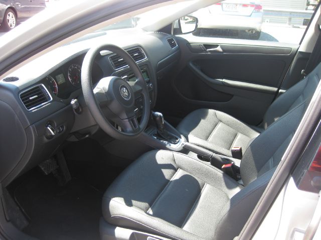 Volkswagen Jetta 2012 photo 2