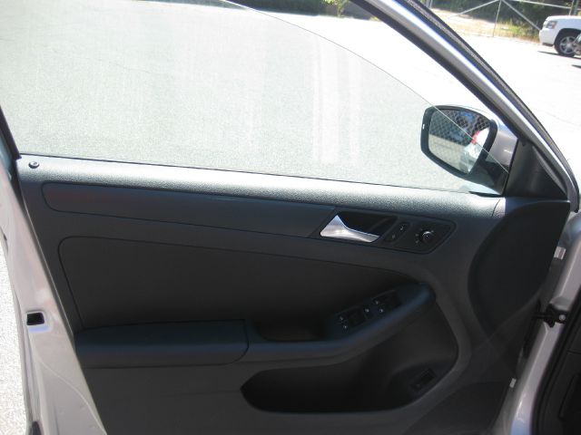 Volkswagen Jetta 2012 photo 3