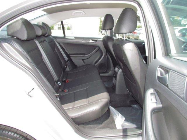 Volkswagen Jetta 2012 photo 3