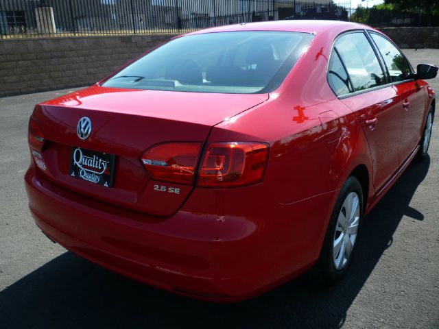 Volkswagen Jetta 2012 photo 4