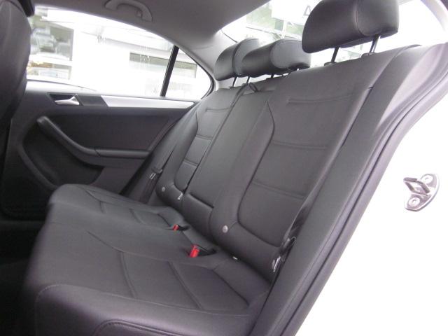 Volkswagen Jetta 2012 photo 2