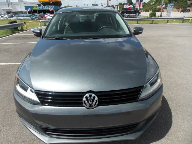 Volkswagen Jetta SE Sedan