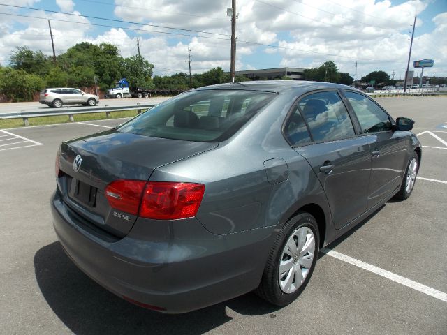 Volkswagen Jetta 2012 photo 2